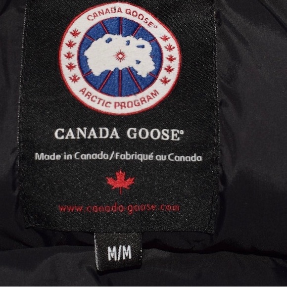 Canada goose down vest red. - Picture 5 of 5